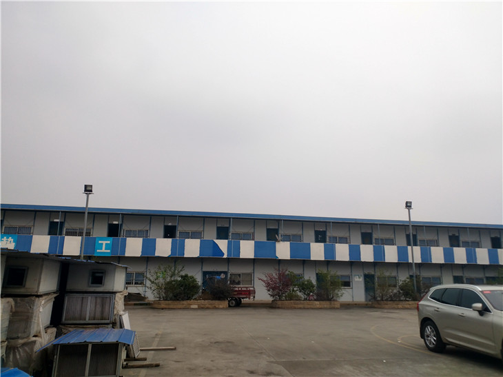 成都混凝土拆除清運(yùn)施工團(tuán)隊(duì)專業(yè)工程地面混凝土拆除