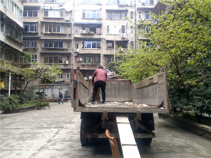 2020年3月6日二手房室內裝修拆除完成-成都戰狼拆除施工