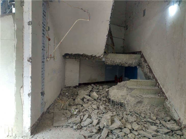 成都現(xiàn)澆樓梯拆除清運(yùn)