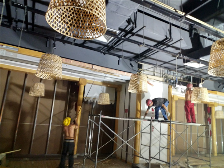 成都環球中心順興美食街拆除清運戰狼拆除施工案例