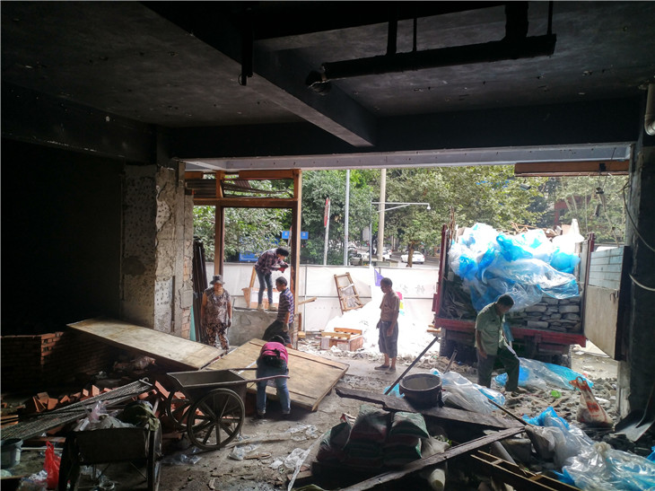 隱棲堂酒店7月加緊清運拆除裝修馬上8月進入開業了